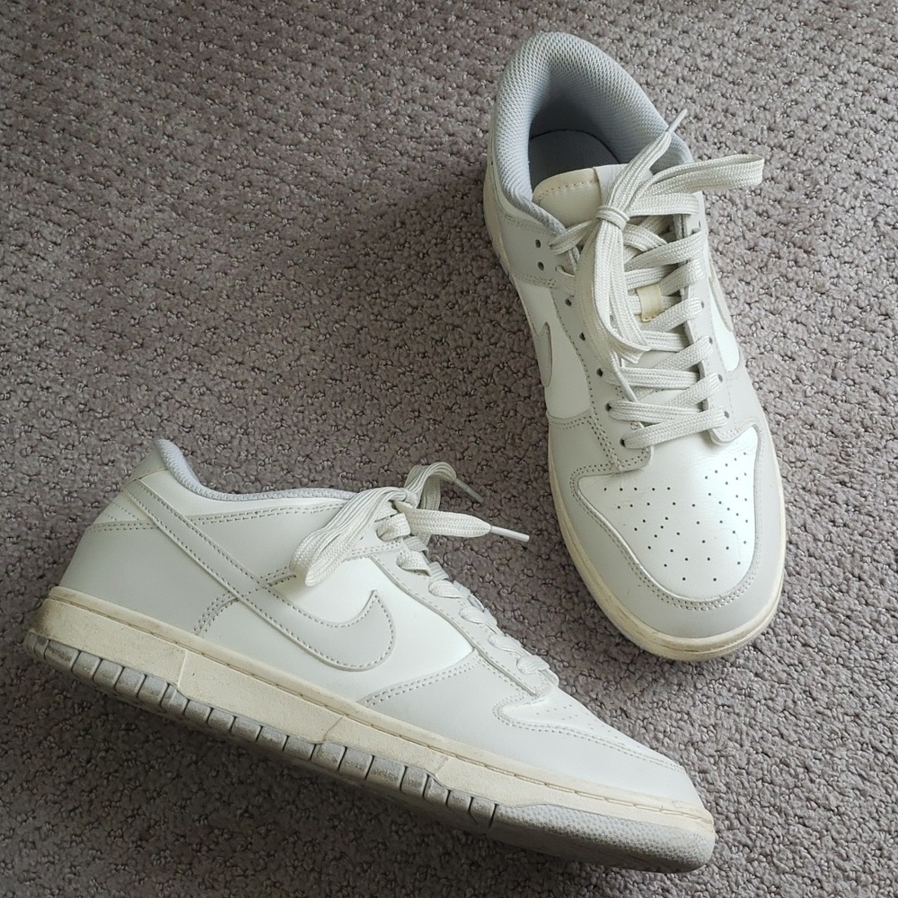 Nike Dunks Low cream size 9.5